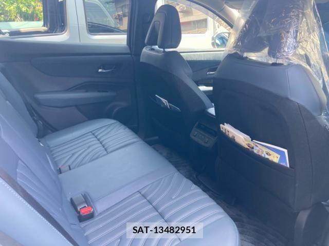 Nissan Ariya 2022-03 8827868-11