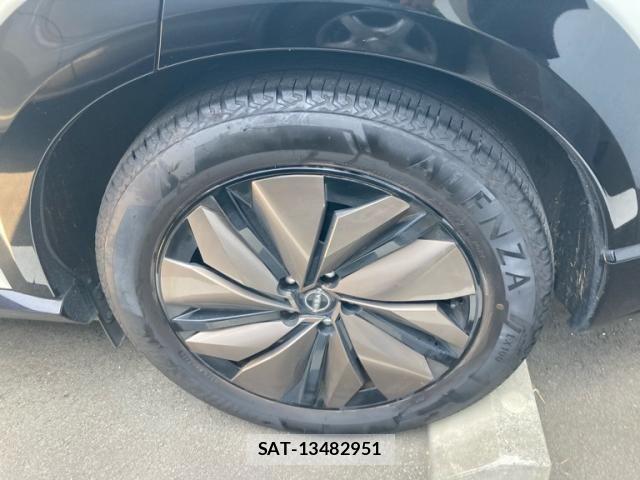 Nissan Ariya 2022-03 8827868-7