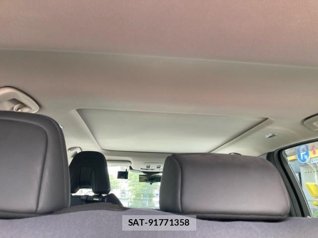 Nissan Ariya 2022-05 8827867-5