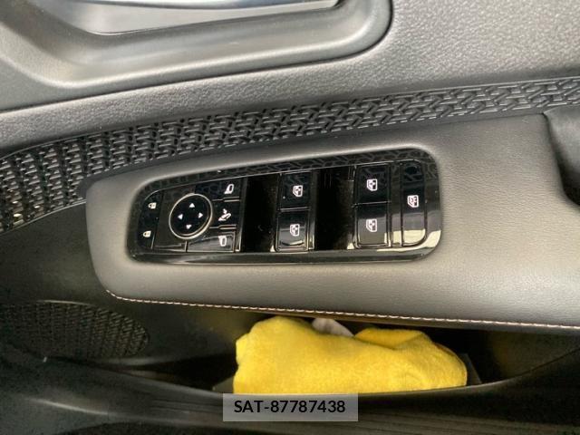 Nissan Ariya 2022-07 8883304-21