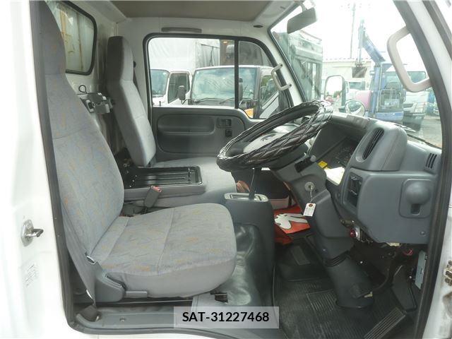 Nissan ATLAS 2004 6297461-9