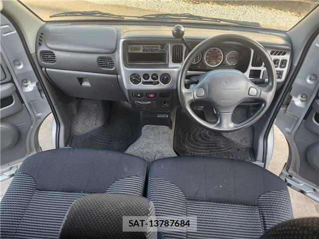 Daihatsu ATRAI WAGON 2004 6298320-2