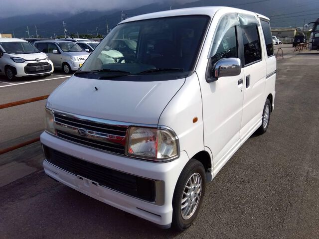 Daihatsu ATRAI WAGON 2004 6298318-0
