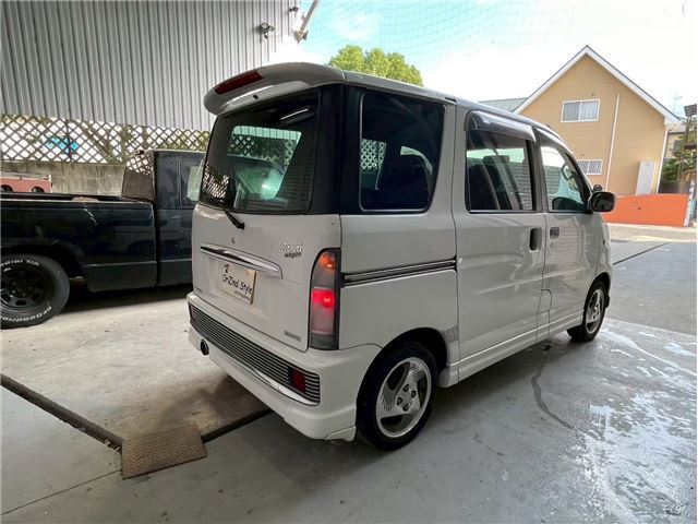 Daihatsu ATRAI WAGON 2001 6298400-6