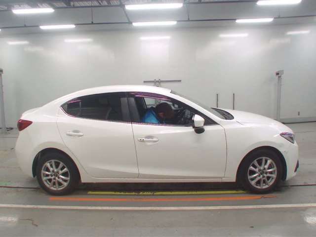 Mazda AXELA HYBRID 2014 6297494-2