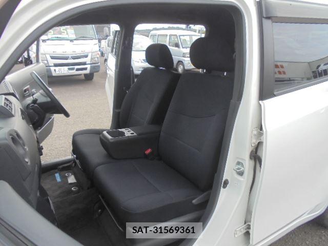Toyota BB 2014 6285308-10