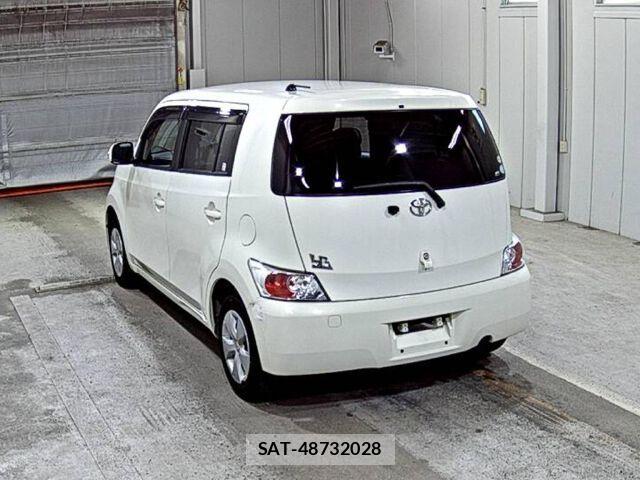 Toyota BB 2010 6285401-4