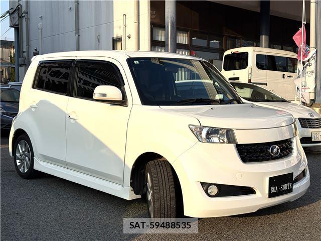 Toyota BB 2009 6285424-8