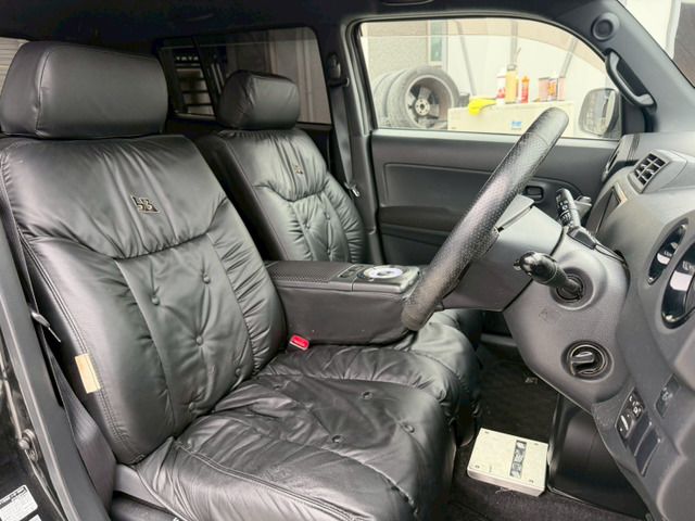 Toyota BB 2009 6285438-2