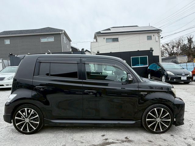 Toyota BB 2009 6285438-7