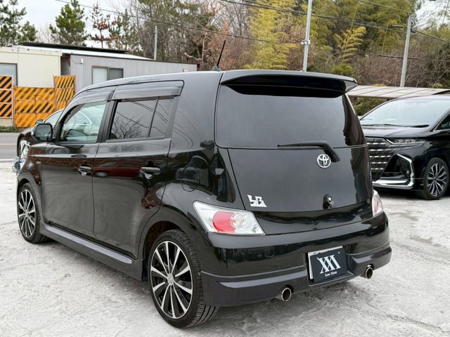 Toyota BB 2009 6285438-8