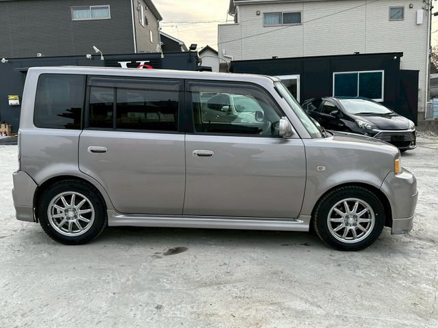 Toyota BB 2004 6285576-10
