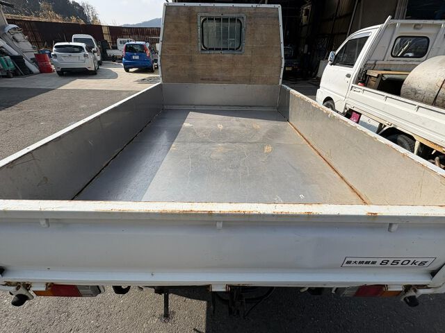 Mazda BONGO TRUCK 2005 6302493-4