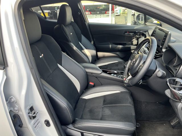 Toyota C-HR 2023 6286092-3
