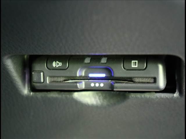 Toyota C-HR 2021 6286771-7
