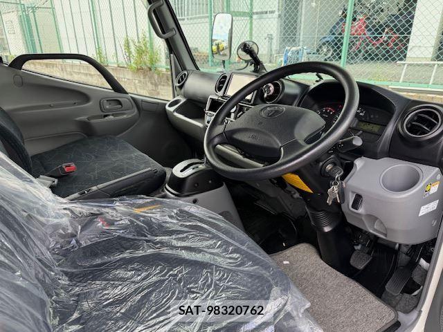 Toyota CAMROAD 2018 6296801-2