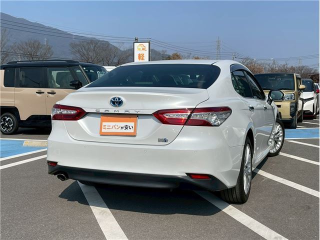 Toyota CAMRY 2018 6299568-2