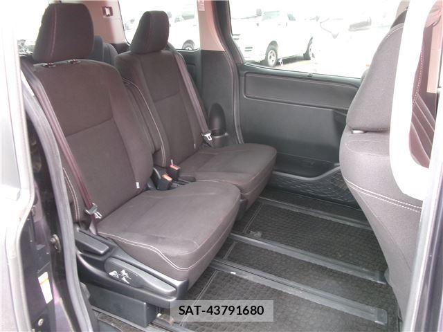 Toyota ESQUIRE 2015 6302339-10