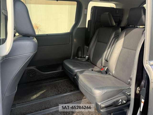 Toyota ESQUIRE 2015 6302609-10