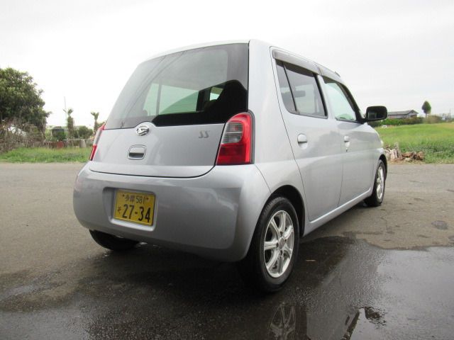 Daihatsu ESSE 2010 6316147-9