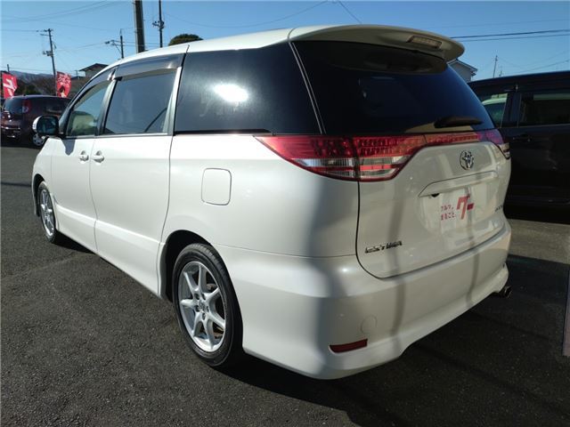 Toyota ESTIMA 2006 6310811-2