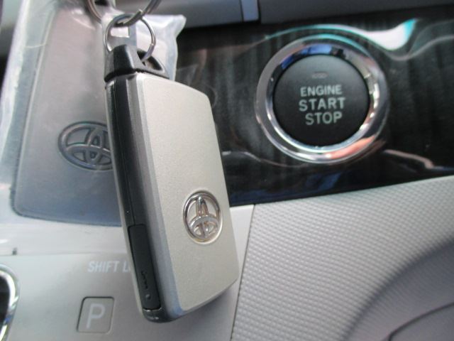 Toyota ESTIMA 2006 6310811-7