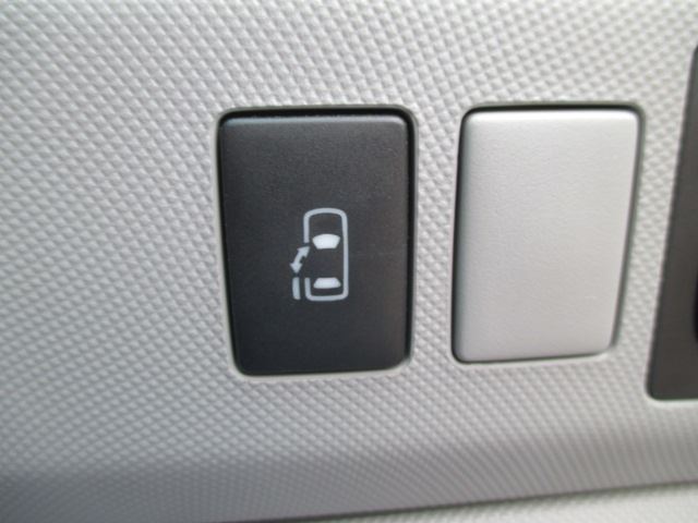 Toyota ESTIMA 2006 6310811-8