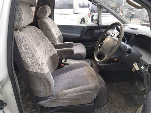 Toyota ESTIMA 1994 6311136-8