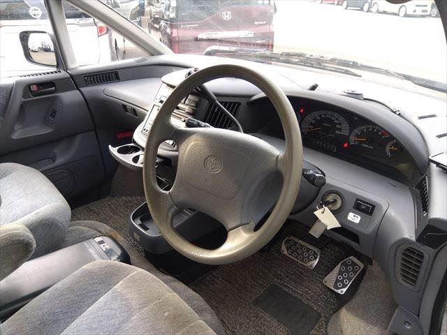 Toyota ESTIMA 1994 6311136-9