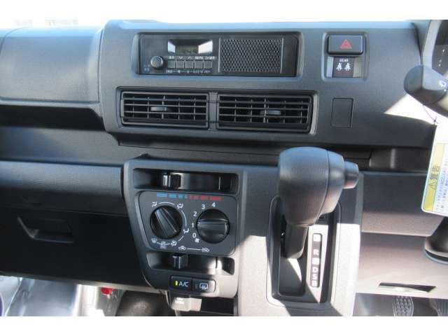 Daihatsu HIJET CARGO 2024 6318404-9