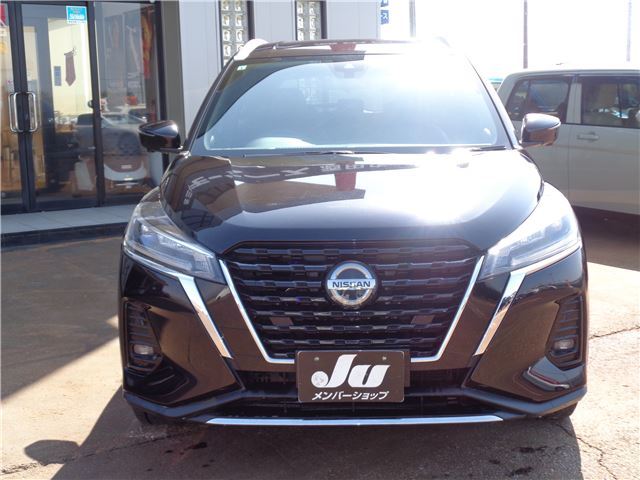 Nissan KICKS 2023 6310015-3