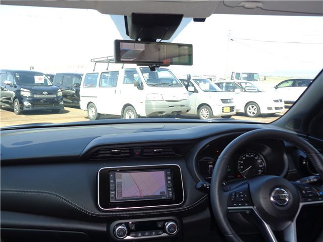 Nissan KICKS 2023 6310015-7