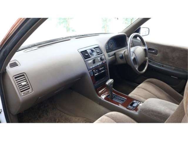 Nissan LAUREL 1993 6316010-7