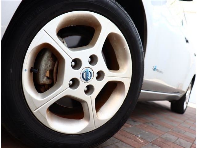 Nissan LEAF 2011 6318938-5