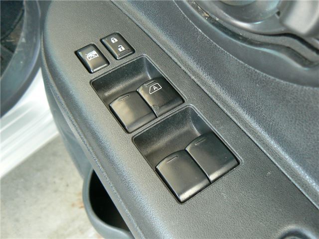 Nissan MARCH 2011 6321217-9
