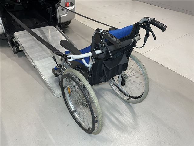 Toyota RACTIS 2016 6285831-9