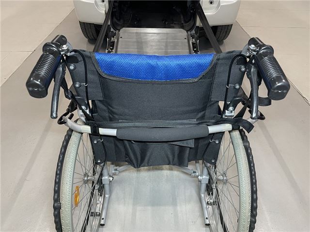 Toyota RACTIS 2015 6285889-5