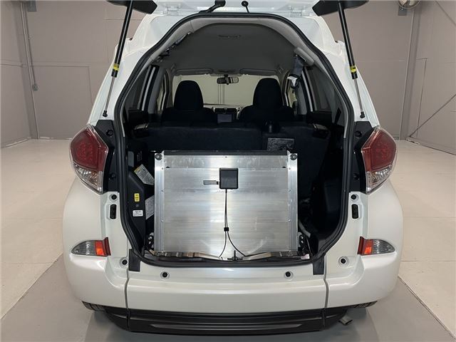 Toyota RACTIS 2015 6285889-6