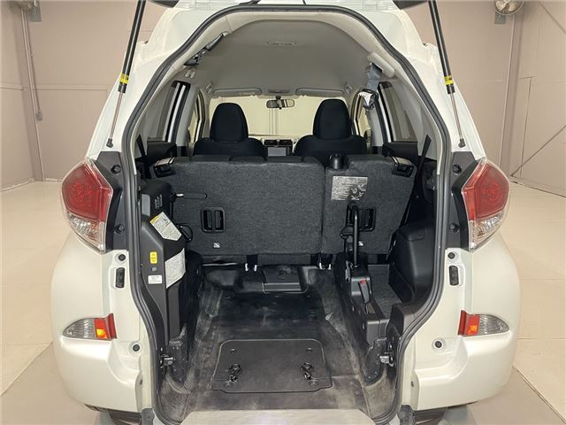 Toyota RACTIS 2015 6285889-8