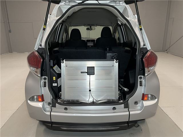 Toyota RACTIS 2015 6285933-5