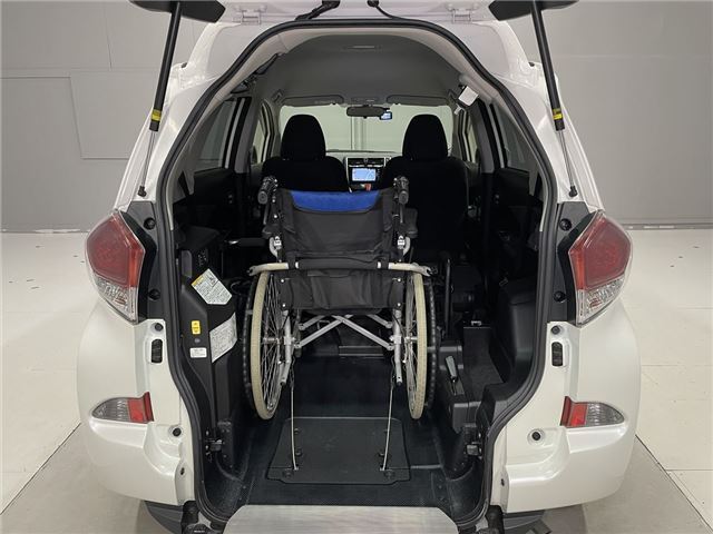 Toyota RACTIS 2014 6286061-7