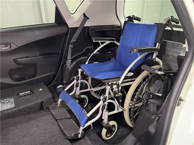 Toyota RACTIS 2014 6286061-8