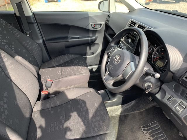 Toyota RACTIS 2013 6286211-8