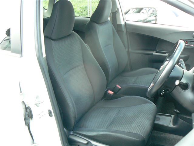 Toyota RACTIS 2013 6286248-2