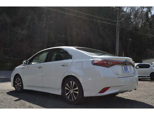 Toyota SAI 2013 6312187-5
