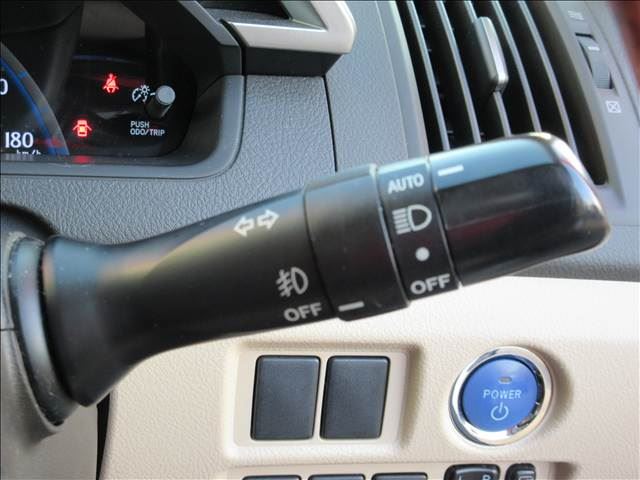 Toyota SAI 2012 6312340-7