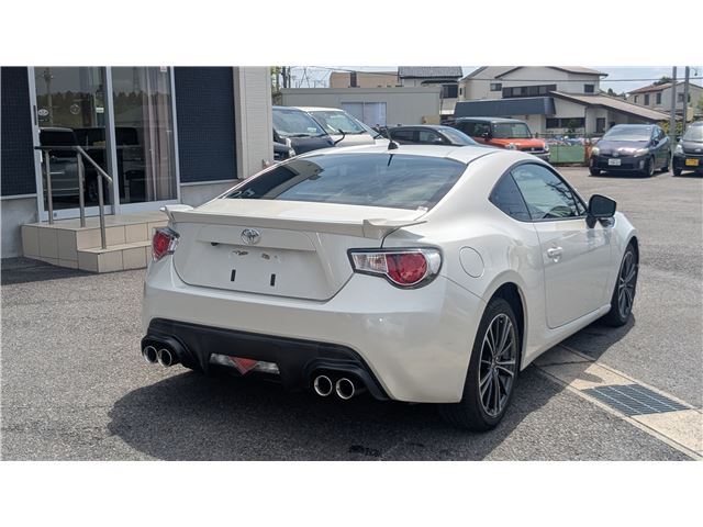 Toyota 86 2013 6346947-1