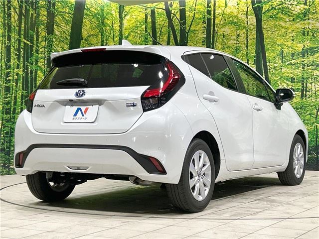 Toyota AQUA 2024 6359669-10