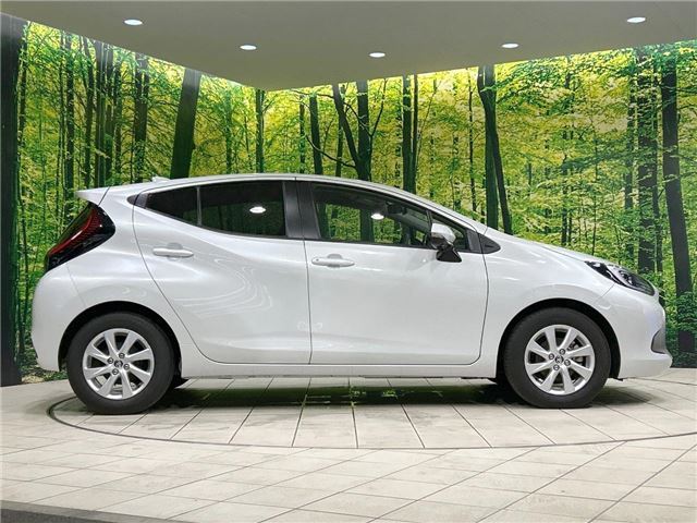 Toyota AQUA 2024 6359669-9