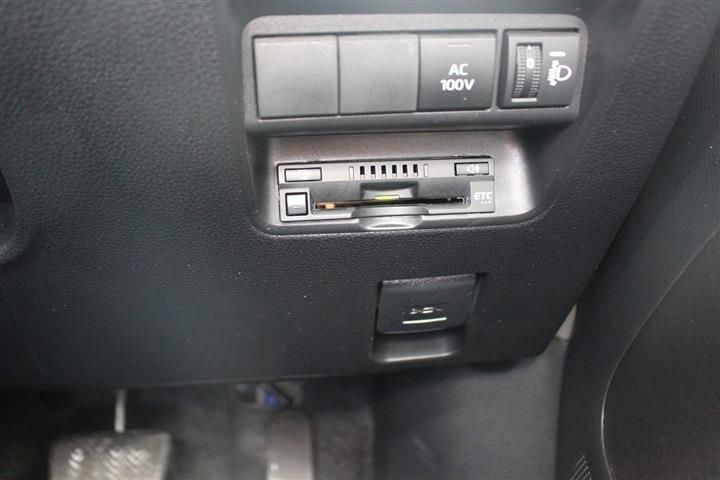 Toyota AQUA 2023 6359782-5